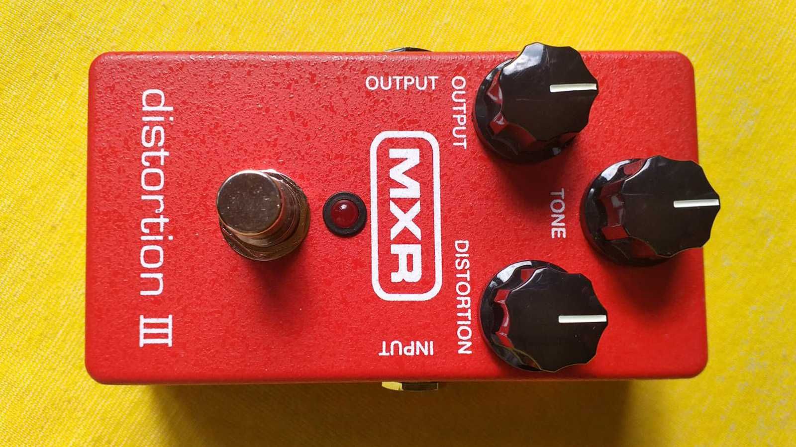 Педаль дисторшн MXR Distortion III