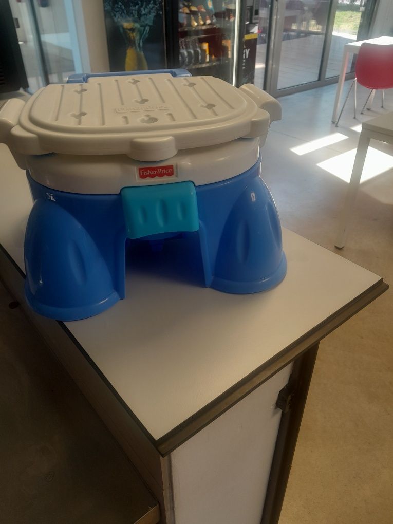 Bacio com tampa da fisher price