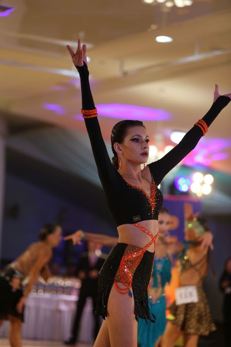 Сукня для латини