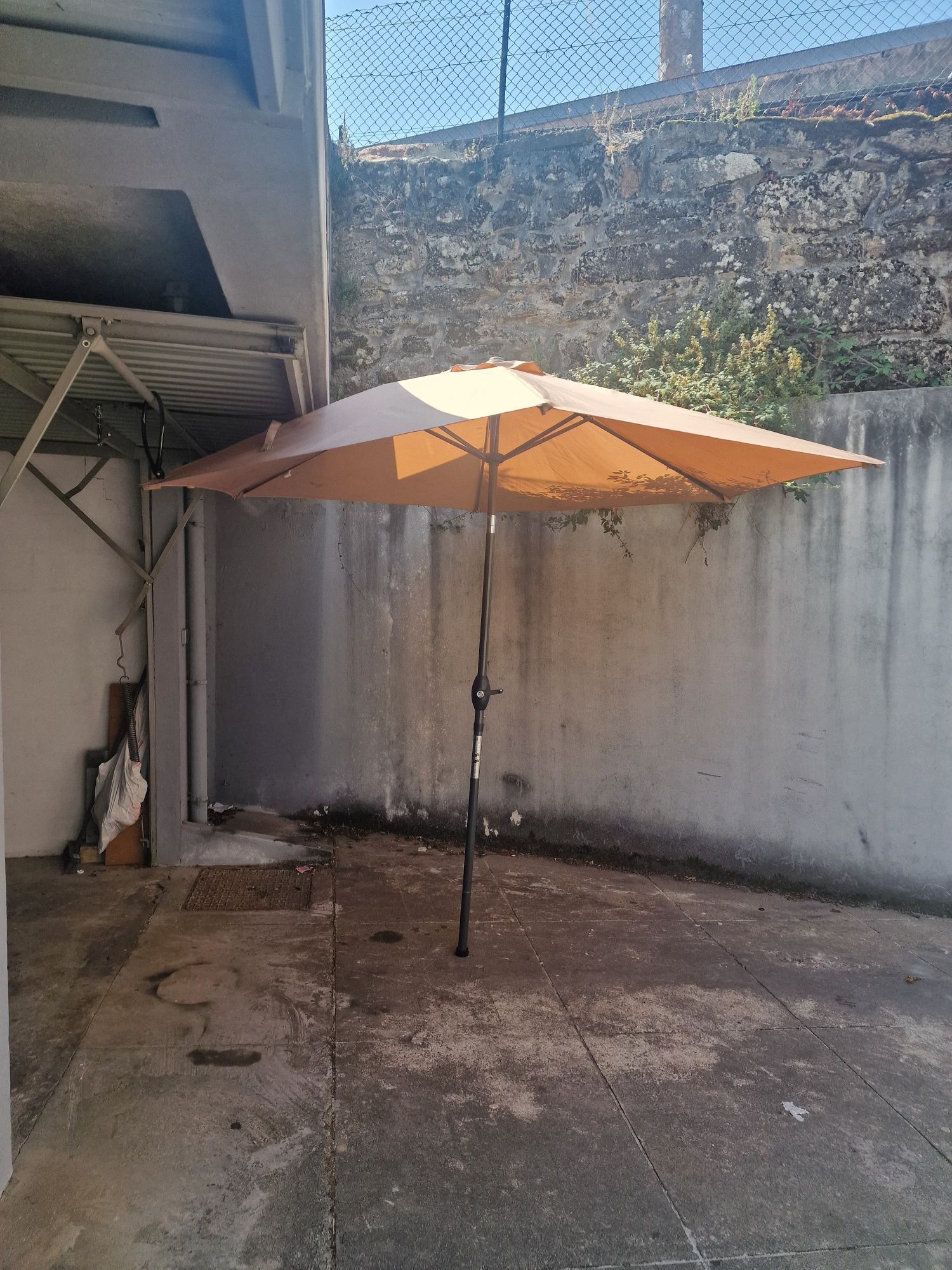 Guarda sol em bom estado