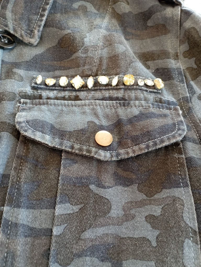 Kurtka a'la jeans militarna ozdobne kamienie