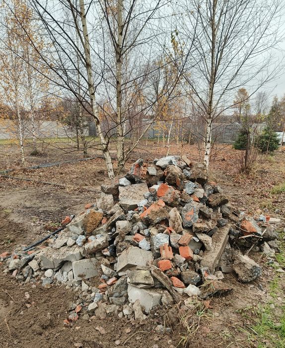 Oddam GRUZ z rozbiórki ogrodzenia