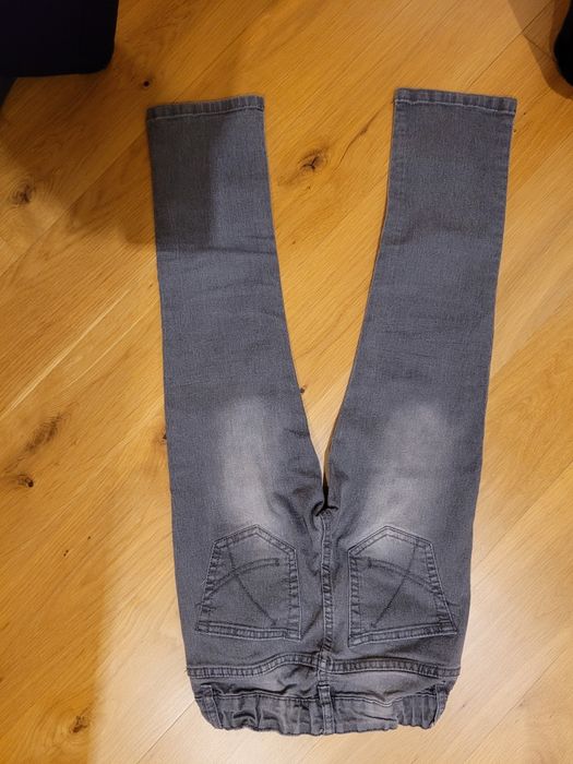 Spodnie jeansy chłopięce r.128