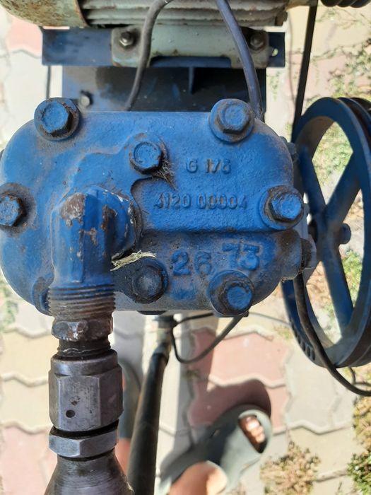 Продам компресор, все працює, на 220 вольт.