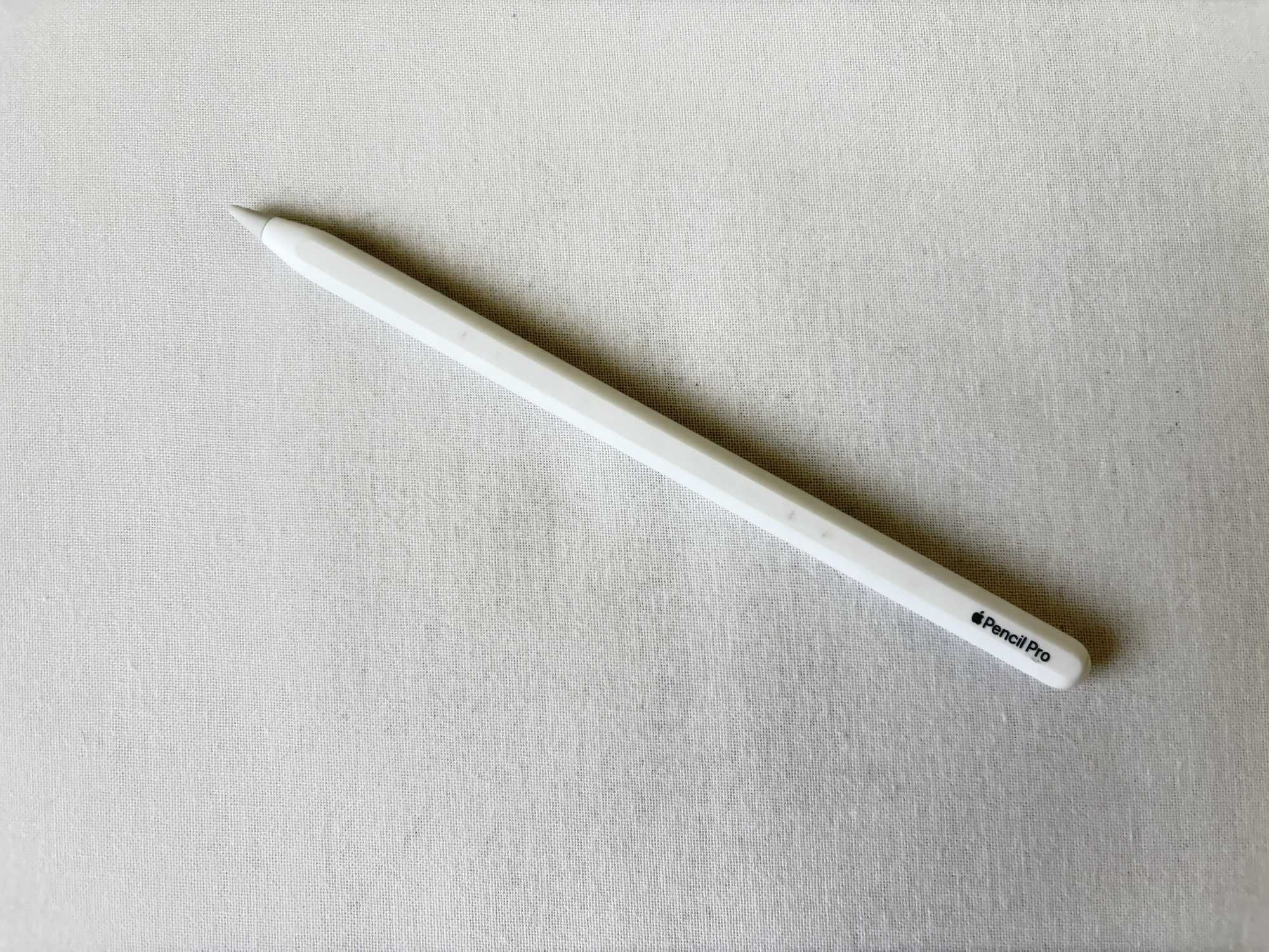 iPad 11 (M4) + Pencil Pro + SmartFolio like new