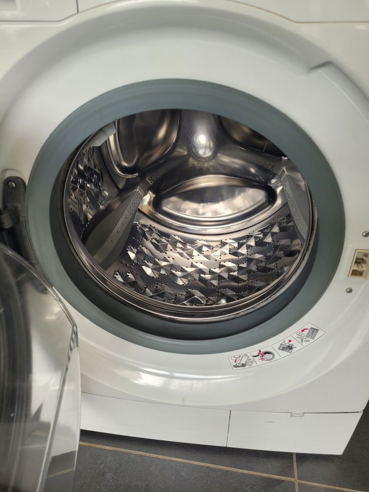 Oferujemy pralkę firmy Panasonic 8 kg 1600 obr z możliwością dostawy