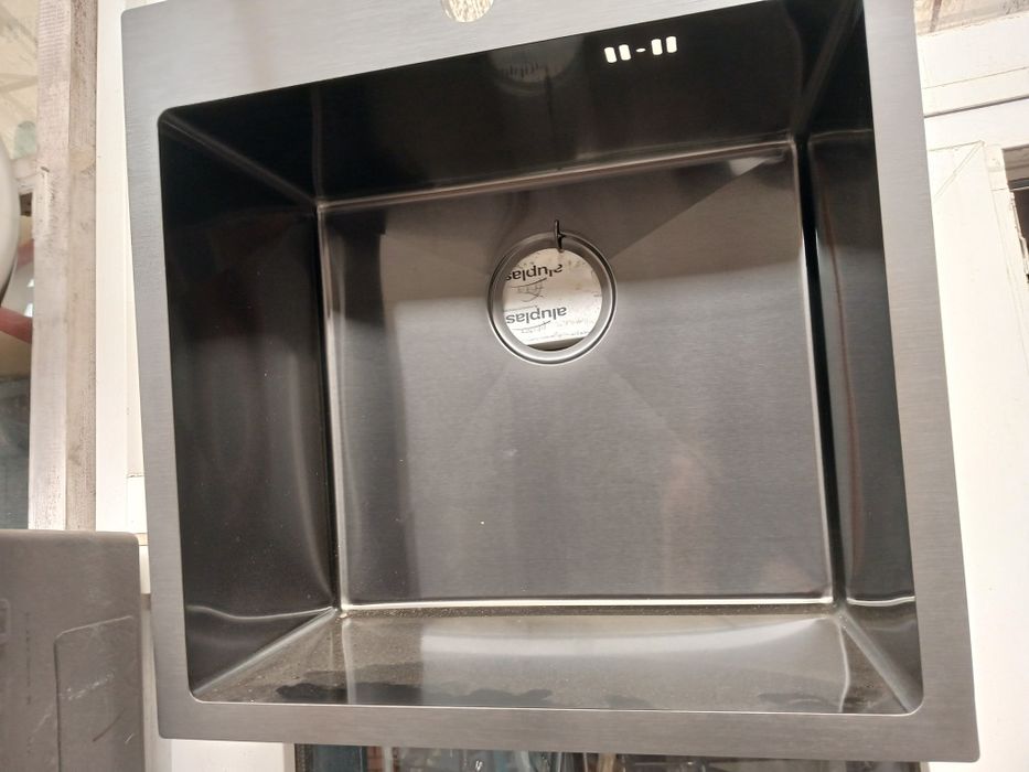 Мийка чорна 50 на 50см товщина 2мм на 0,6