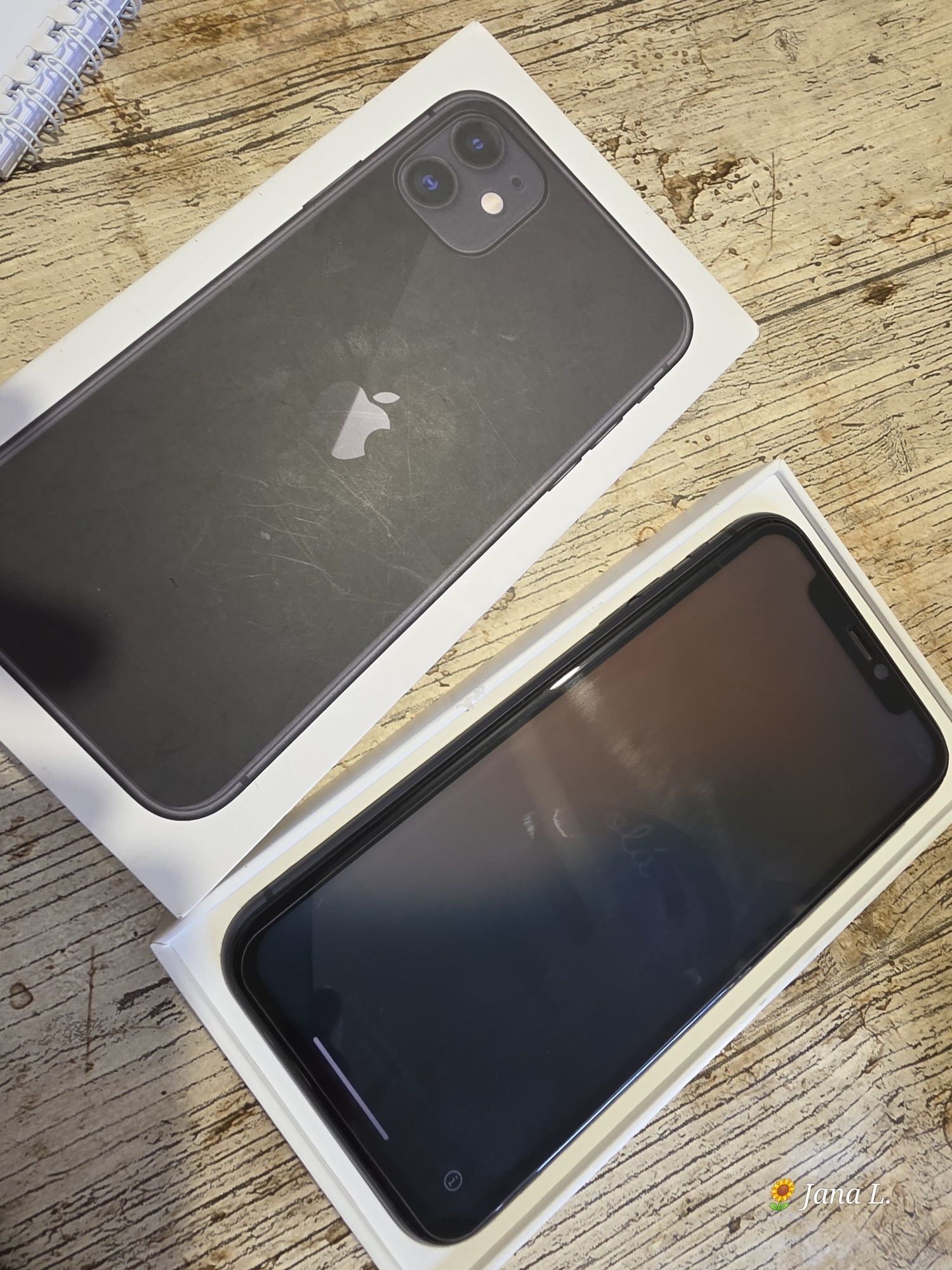 iPhone 11 bem estimado