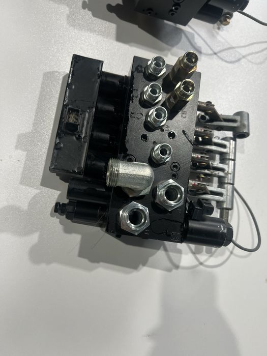 Rozdzielacz STILL RX60 i inne AV 6074 2 Gwarancja