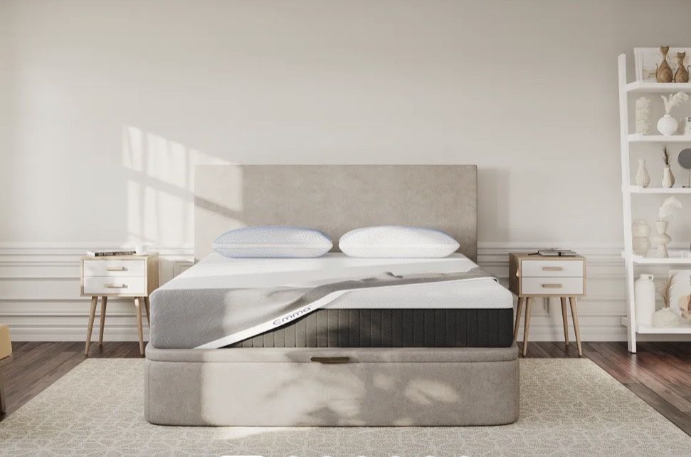 Cama Emma Sommier Estofado 180x200 com arrumação