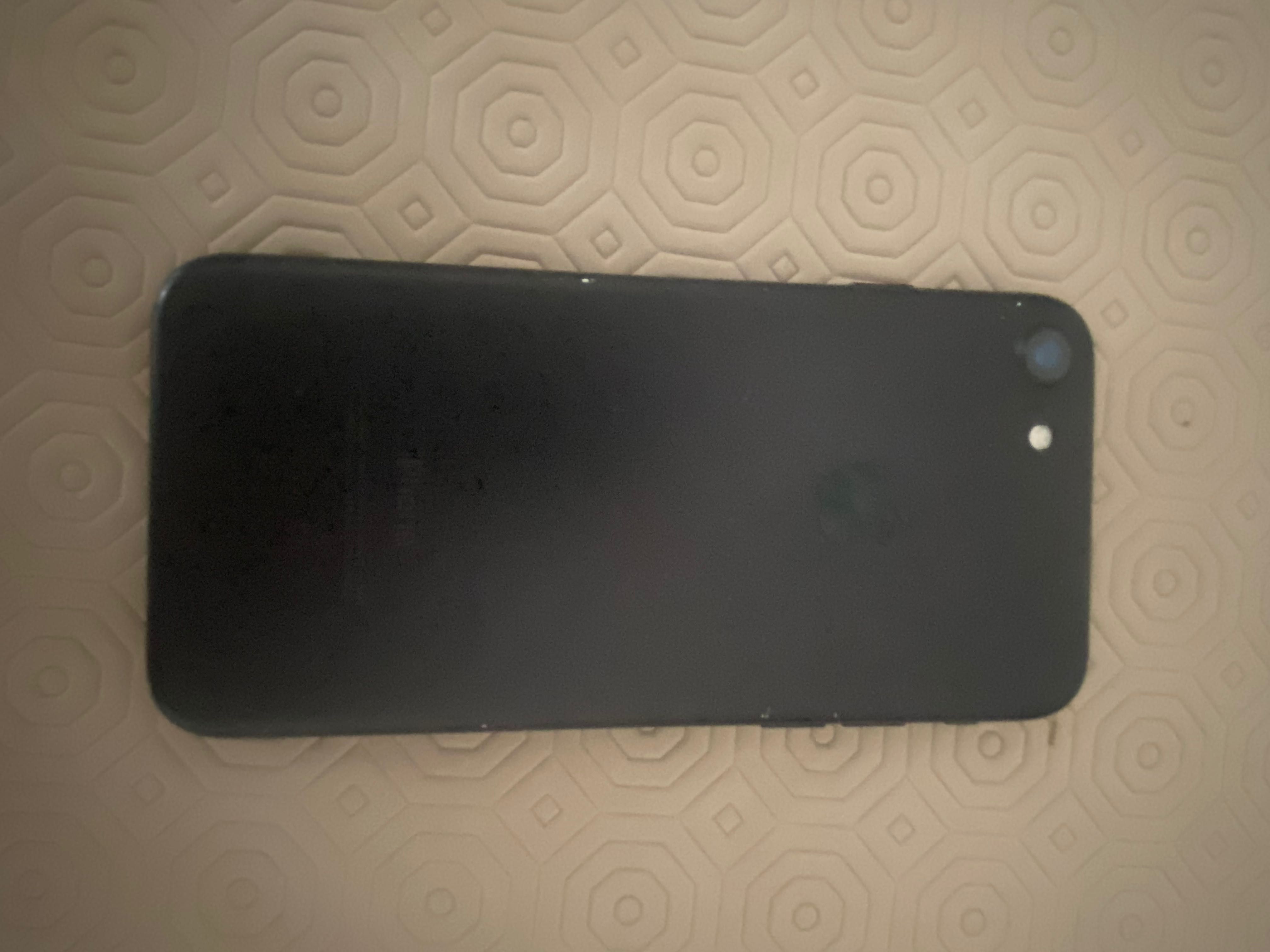 Vendo iPhone 7 32g  desbloqueado icloud