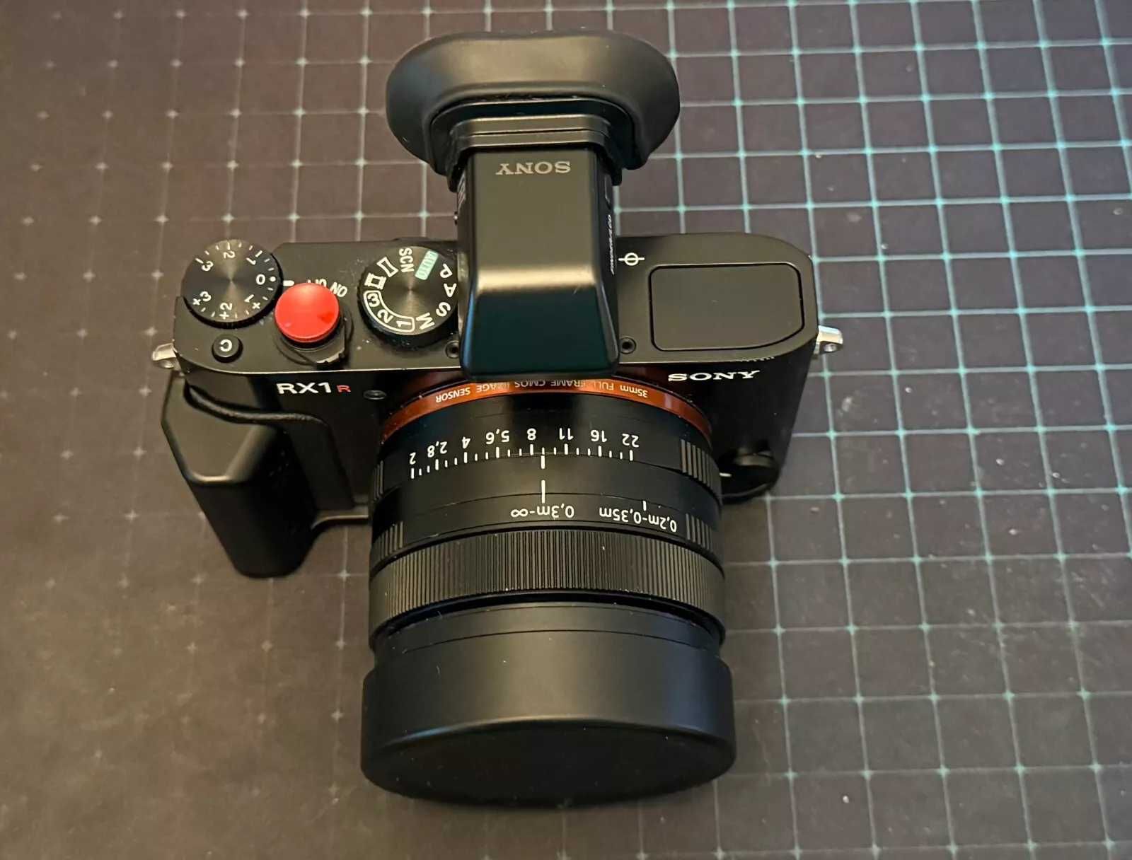 Sony RX1R com acessórios