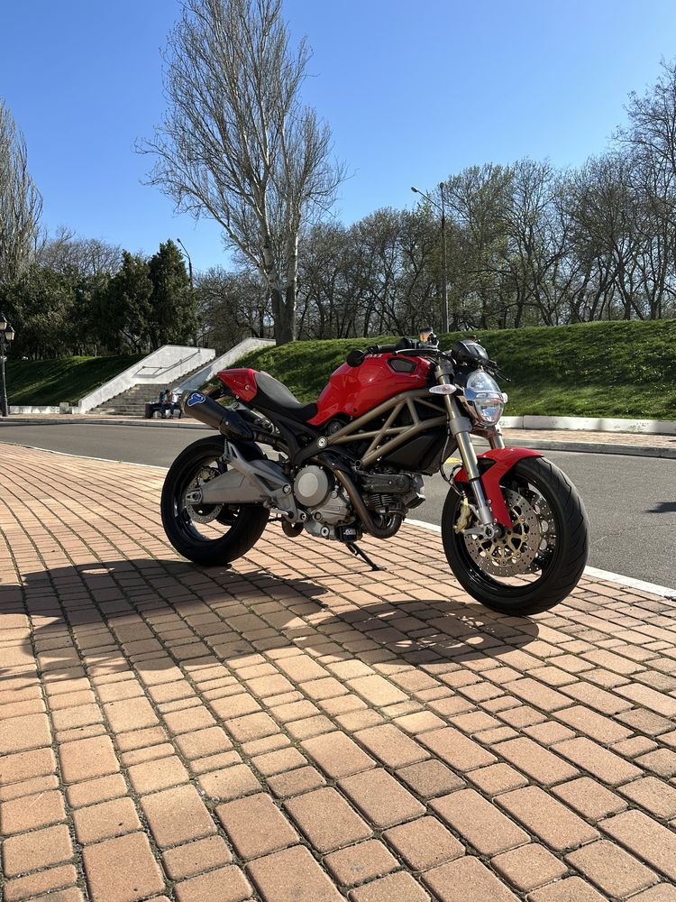 Продам Ducati monster 696 2013 год