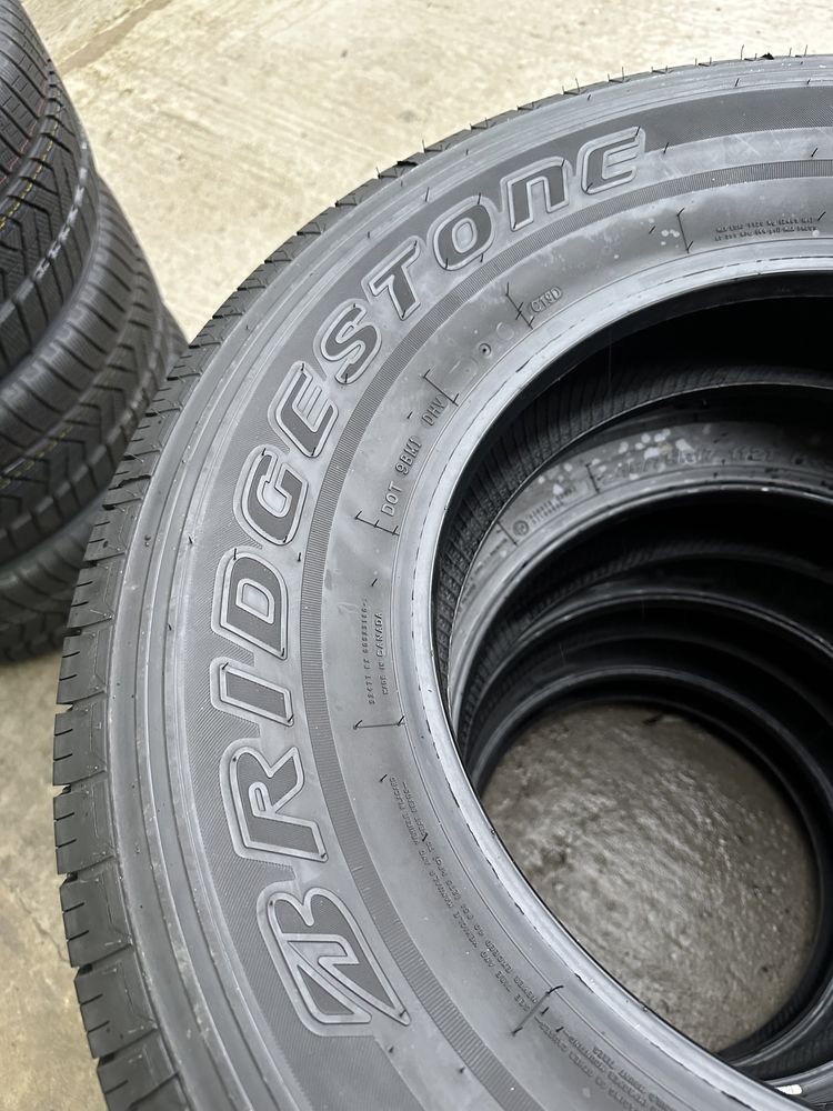 245/75/17 Bridgestone Dueler H/T 685