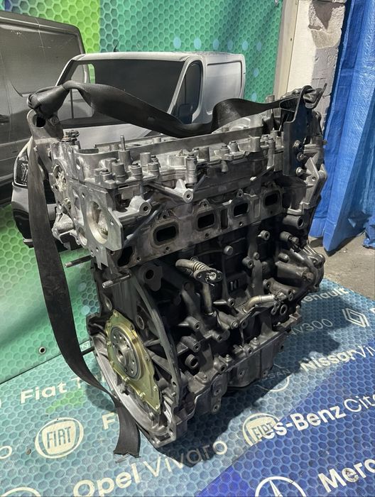 Разборка розборка шрот Рено Трафик Трафік 3 бочина двигатель капот