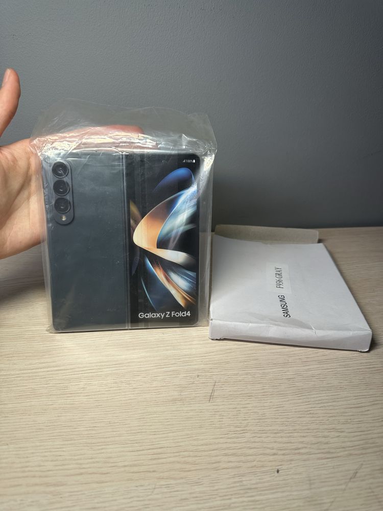 Samsung Z fold 4 atrapa