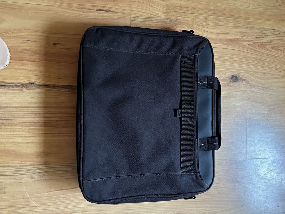 Pokrowiec na laptopa Targus