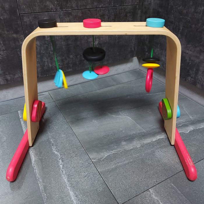 Ikea leka drewniany stojak do zabawy