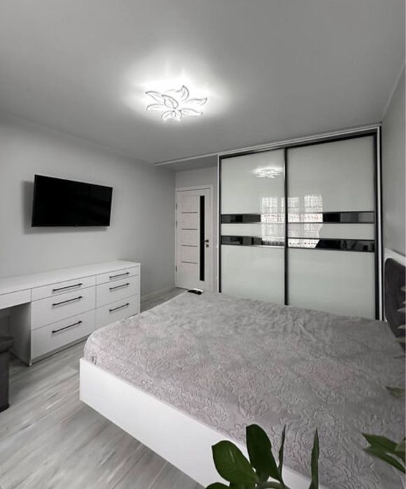 Продається 3-кімнатна квартира район ТЦ Майдан