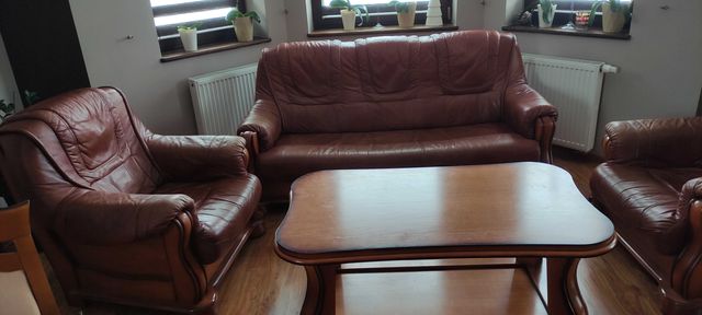 Komplet skórzany tj. sofa z funkcją spania + 2 fotele + stolik