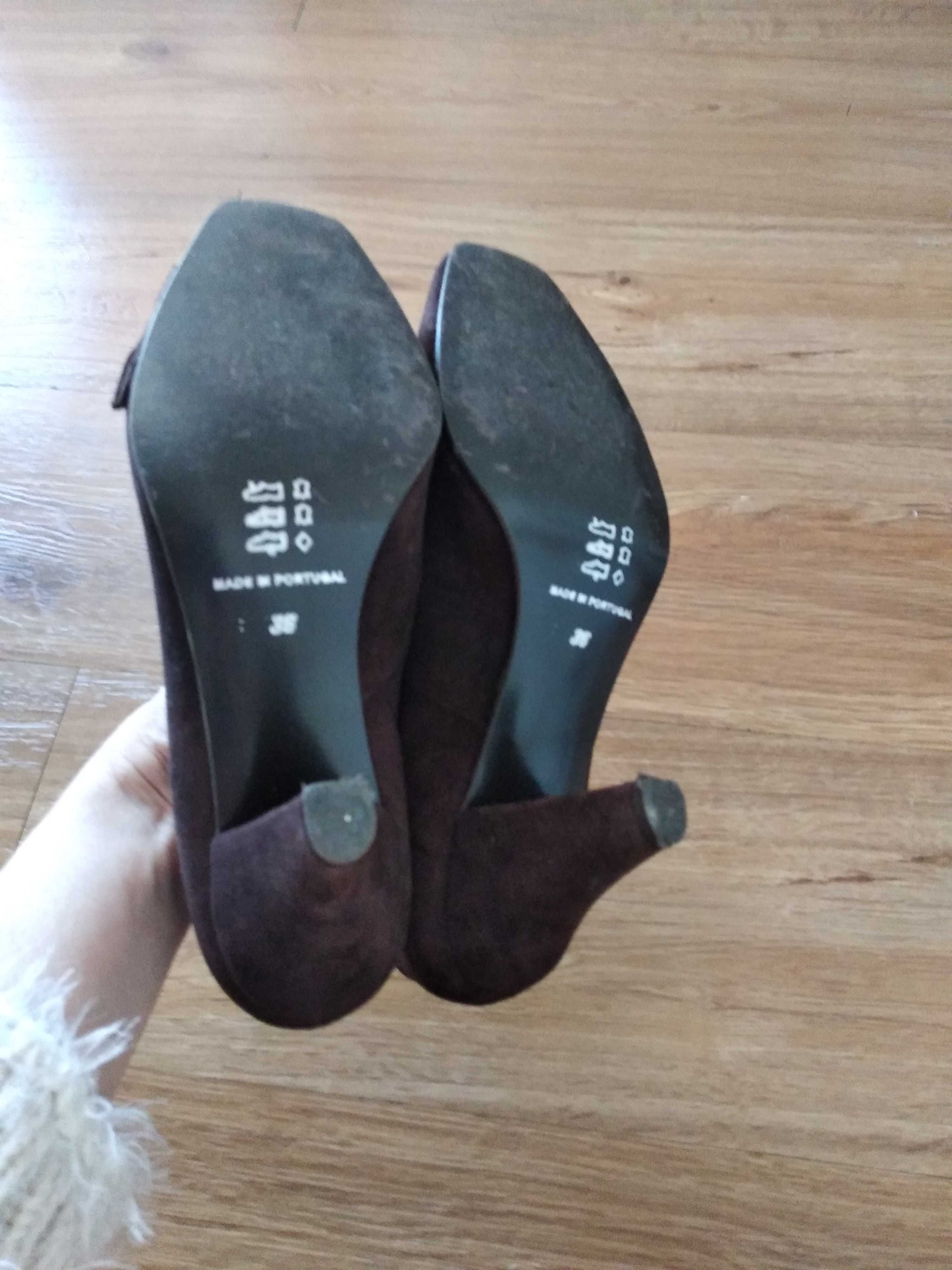 Sapatos femininos de salto médio, em pele genuína/Como novos