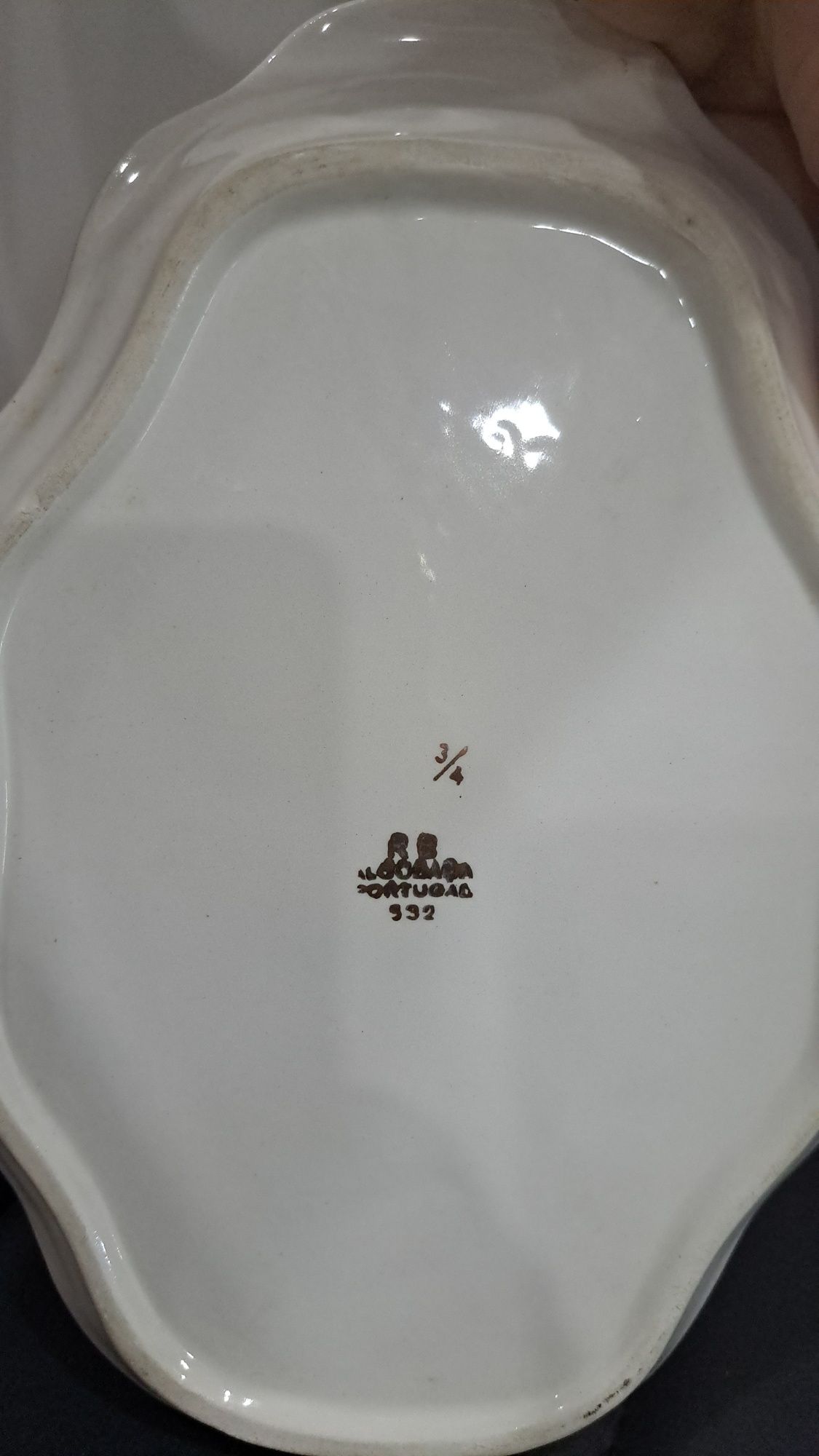 Cerâmica vintage tabuleiro com chavena de Alcobaça
