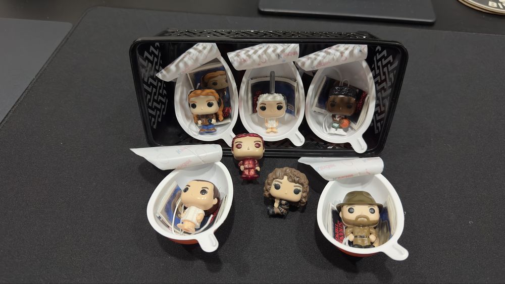 Figuras stranger things - kinder joy