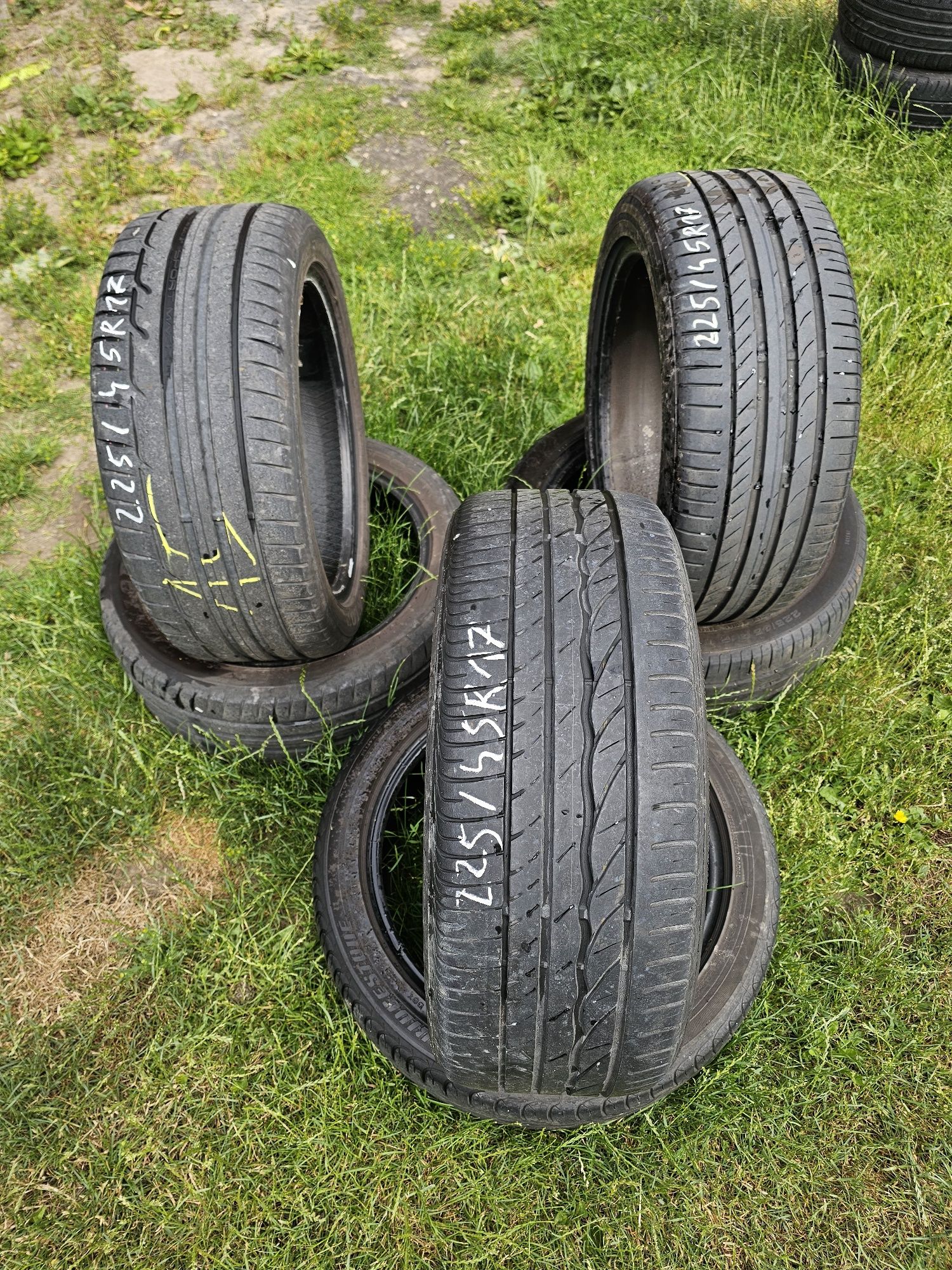 Opony letnie Bridgestone 225/45R17