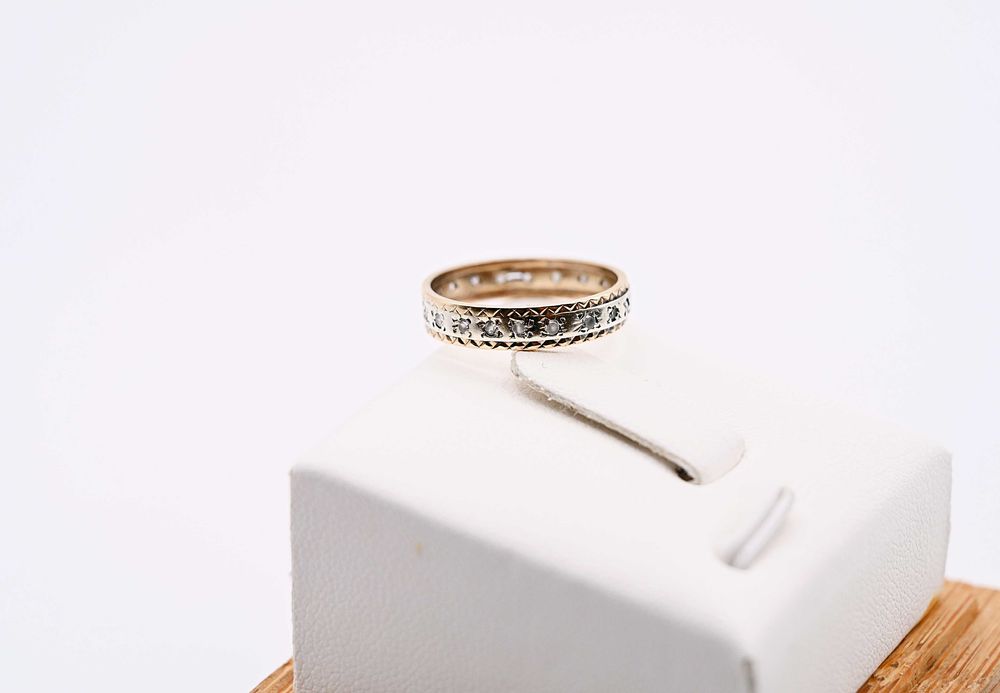 ZB330 Śliczny i uroczy złoty pierścionek obrączka z cyrkoniami 375 R:8