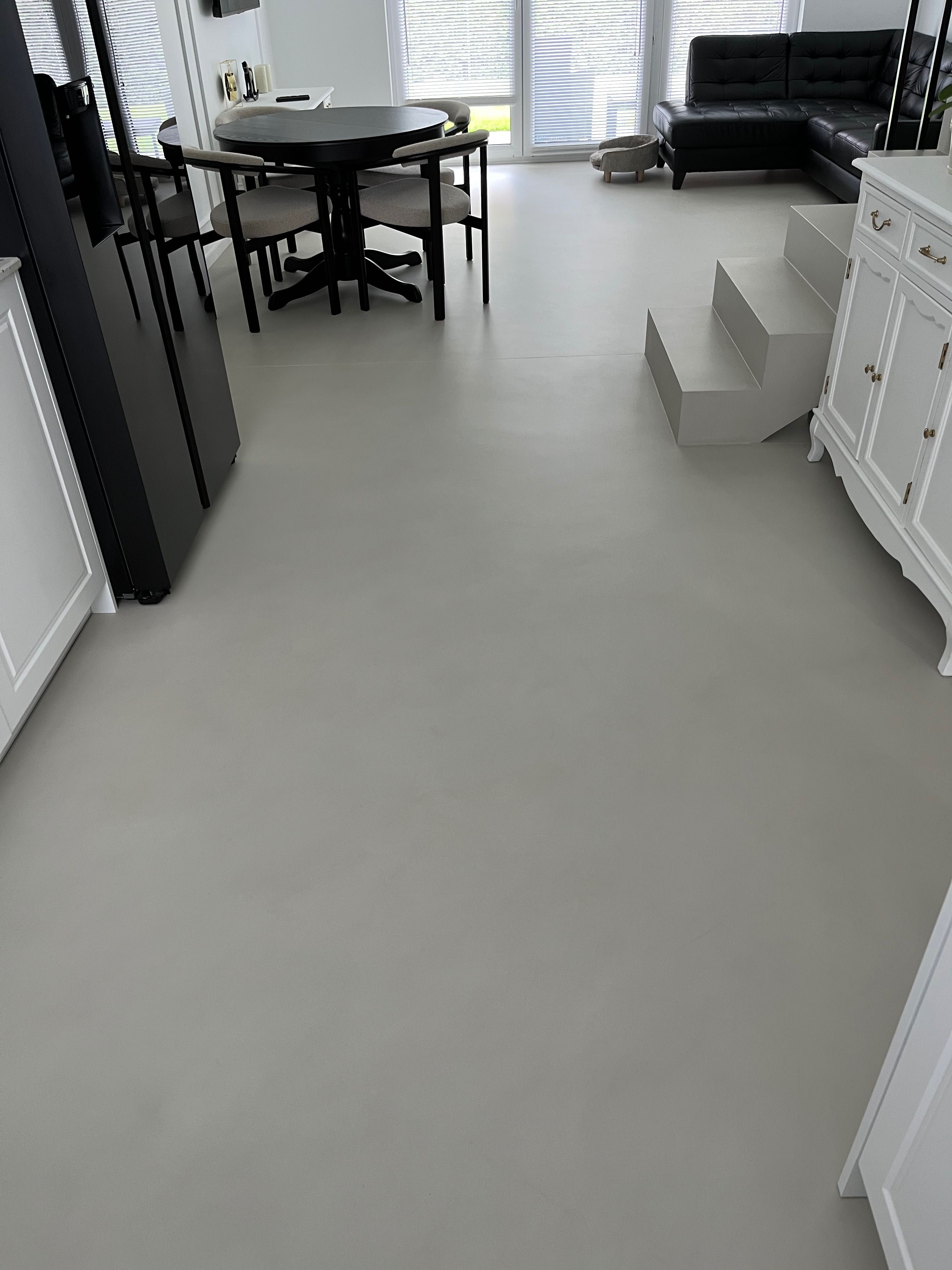 Mikrocement - schody, posadzki, łazienki, ściany.