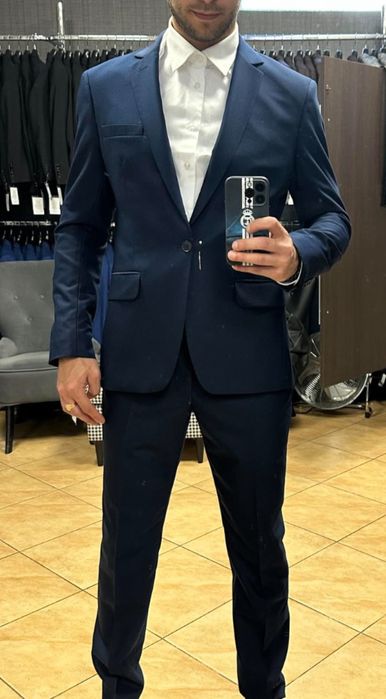 Granatowy garnitur super slim