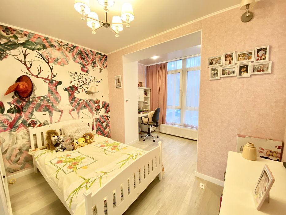 Продам в новобудові 4к квартиру з ремонтом, ЖК Лазурний на Намиві