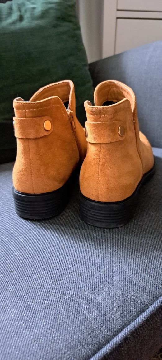 Botki camel/ brąz, r. 40.