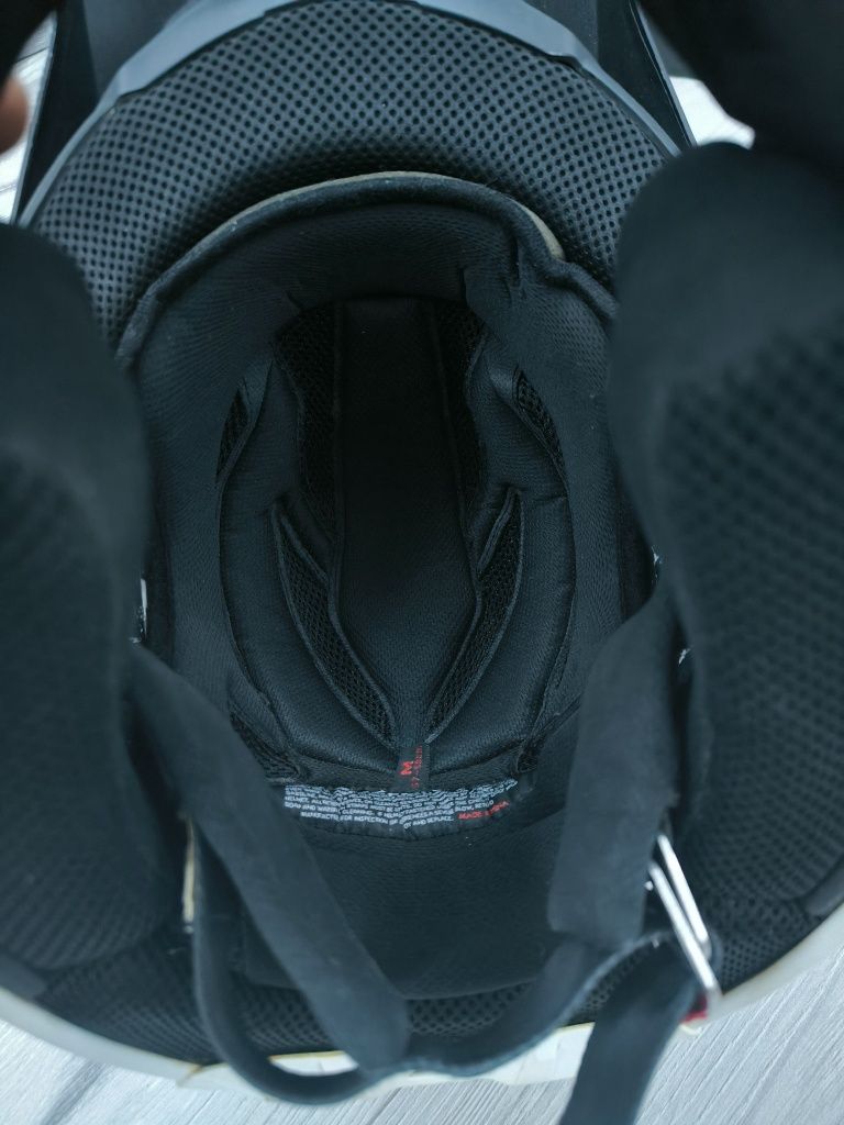 Kask fox v2 rozmiar M 57-58cm