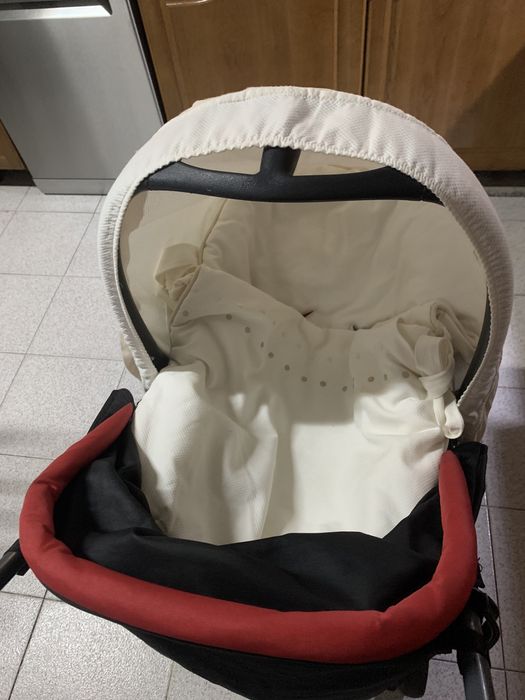 carrinho de bebé e alcofa