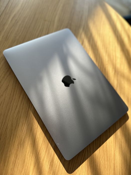 apple MacBook Air M1 8GB 256GB SSD gwiezdna szarość IDEAŁ grafit