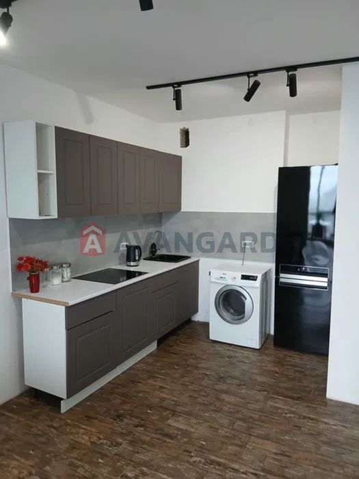 Продам 2 кімн квартиру з ремонтом в новобудові