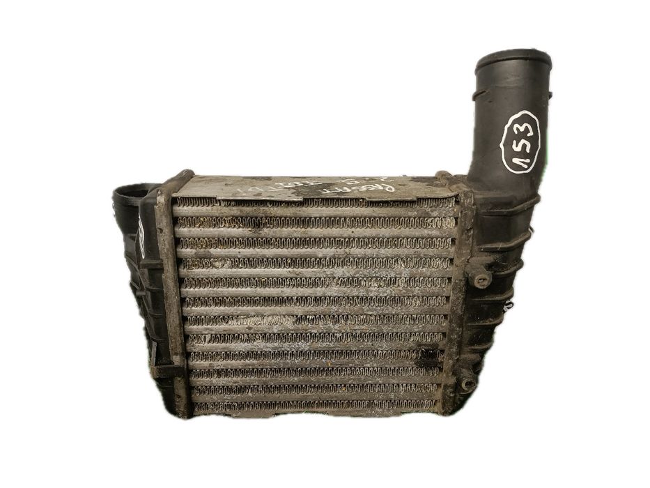 Radiador do intercooler VOLKSWAGEN Passat Variant (3B5)