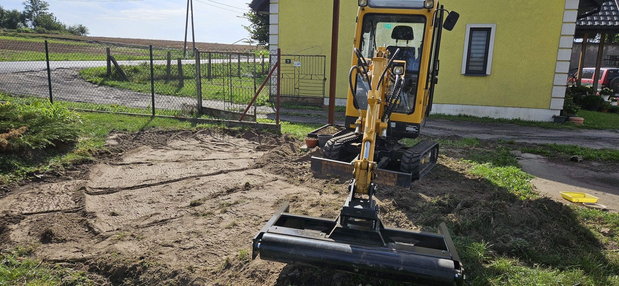 Usługi minikoparką