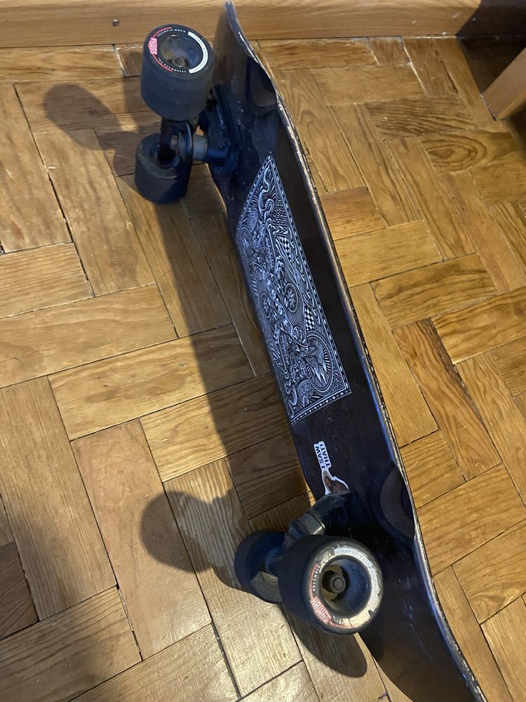 Landyachtz skate