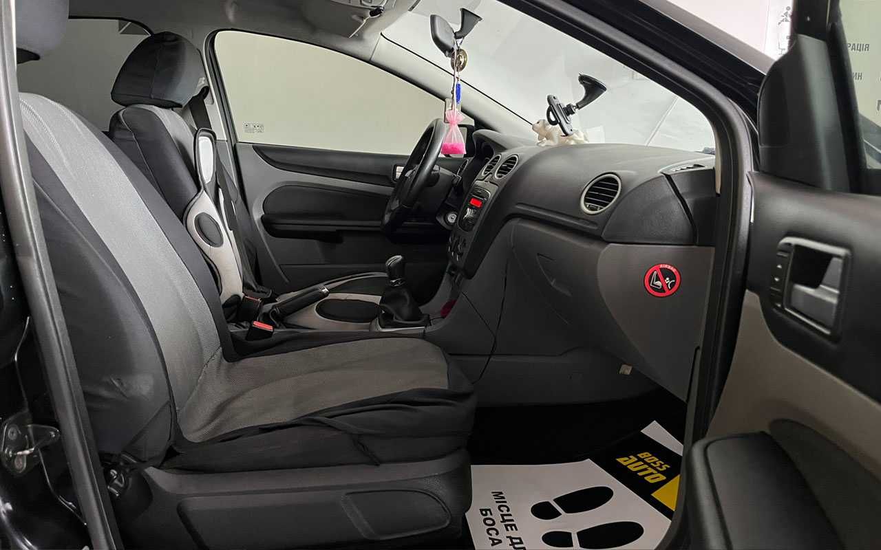 Ford Focus  2010