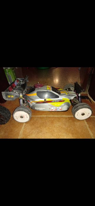 Carro telecomando a nitro escala 1/8 55 cm