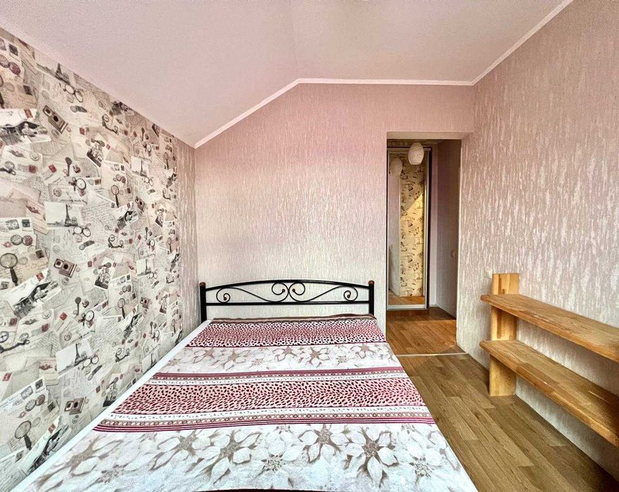 Київ, Райдужний масив. Оренда будинку біля озера.