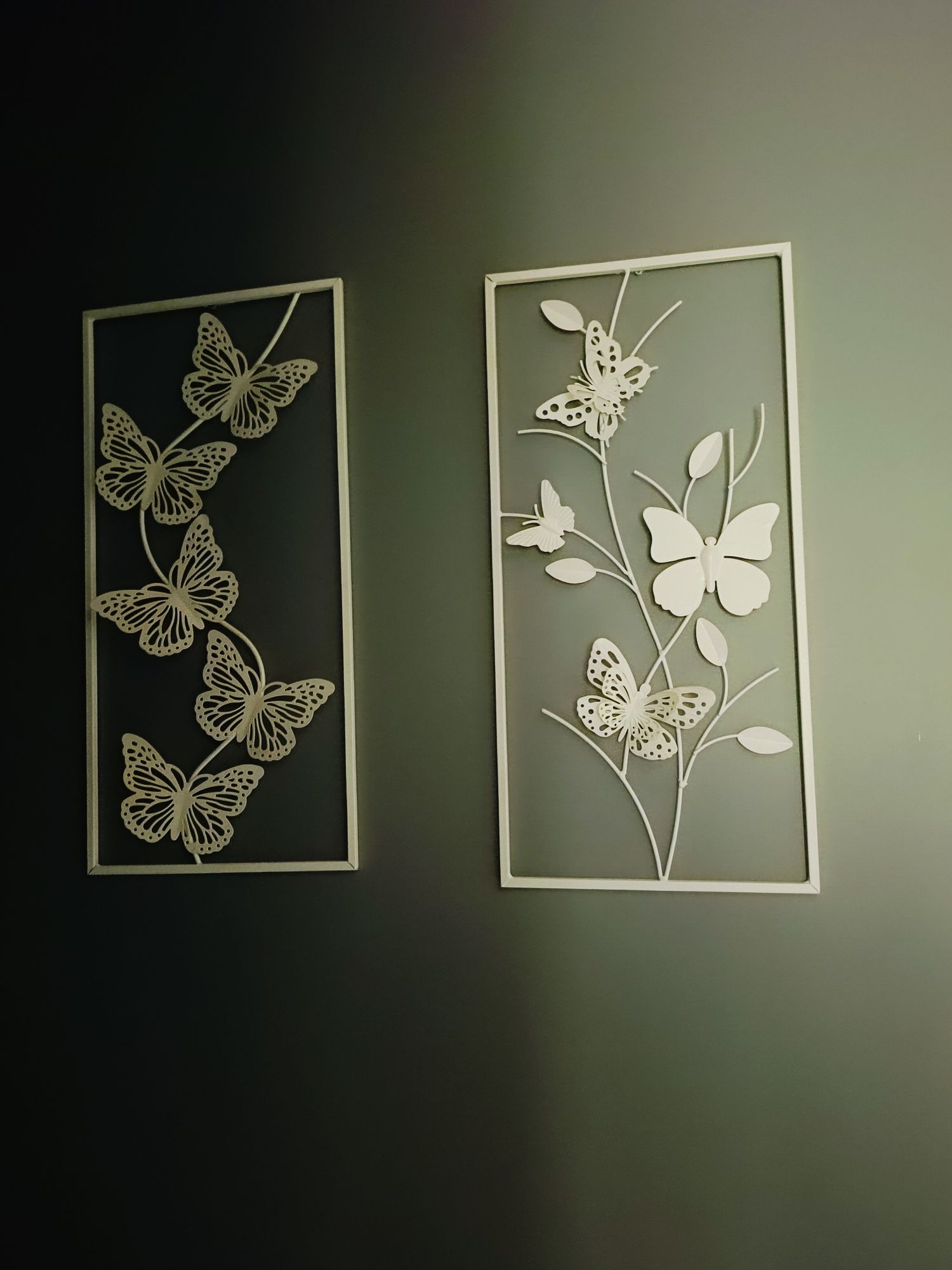Dekoracje ścienne 2 białe metalowe obrazy loft motyle