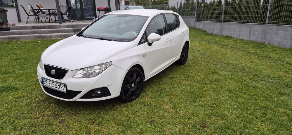 Seat  ibiza 1.4 z gazem 2009r