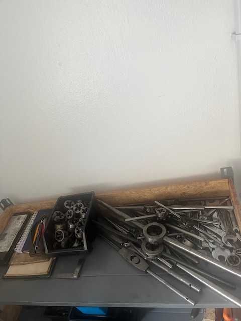 sprzedam narzędziownie