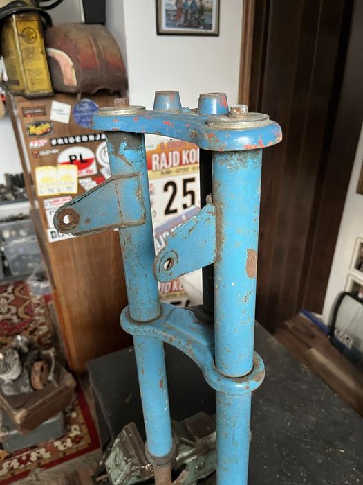 Romet 50T1 2375 Komar zawieszenie przod teleskopy ladny stan proste