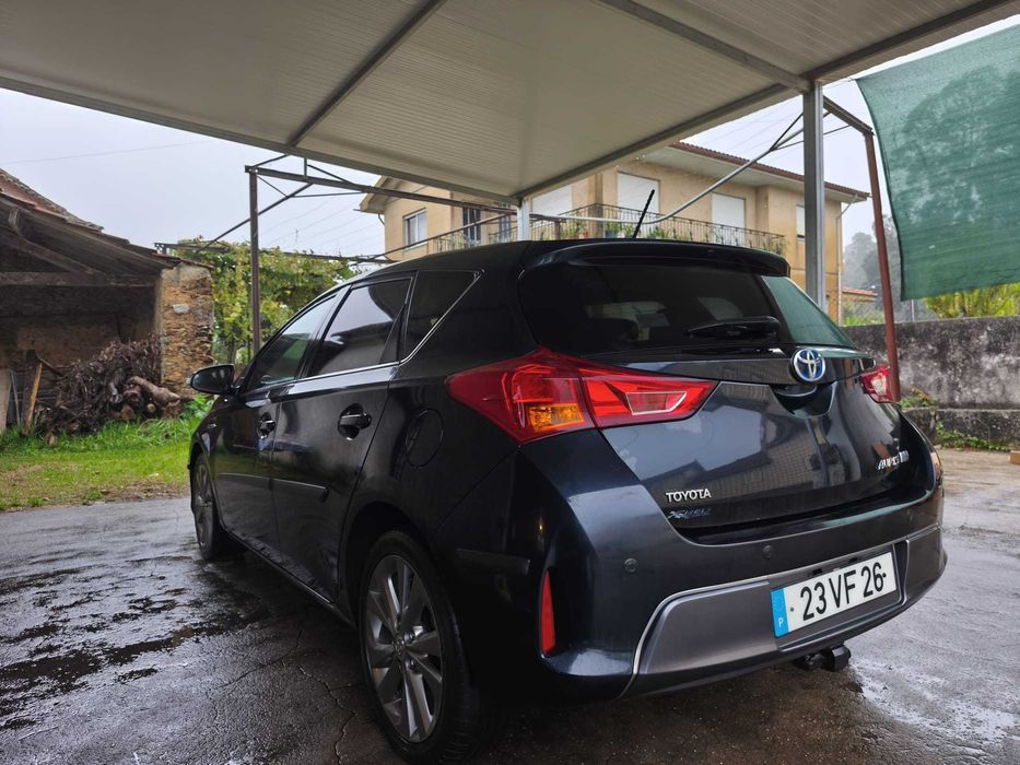 Toyota Auris HSD Hibrido Exclusive