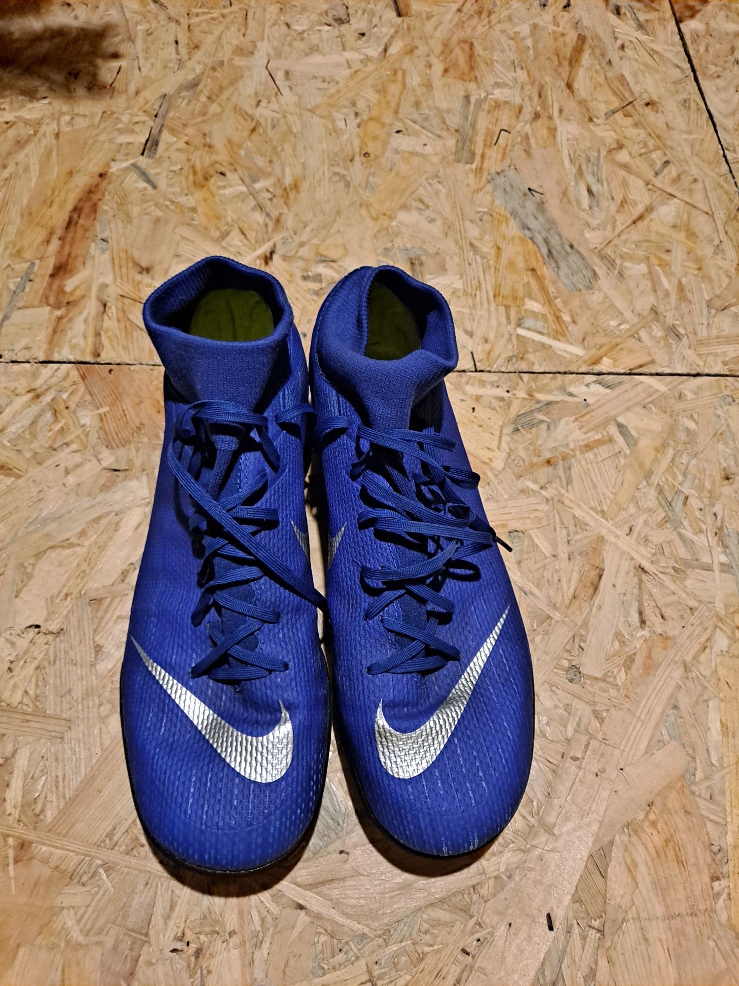 Nike mercator rozmiar 42