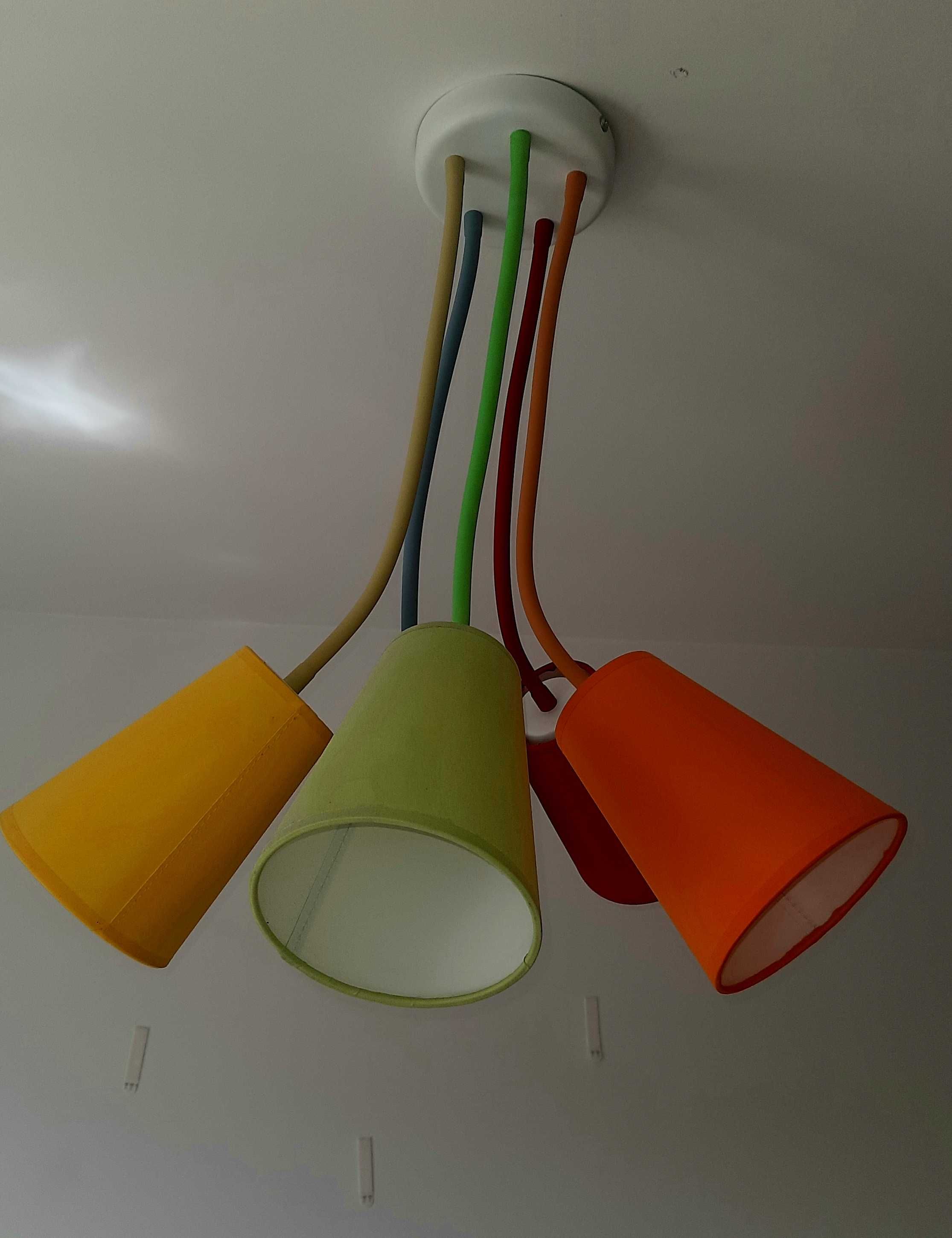 Kolorowa lampa do pokoju  dziecięcego 5 żarówek